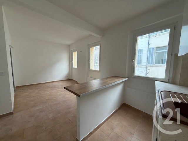 Appartement F2 à louer - 2 pièces - 33.44 m2 - MARSEILLE - 13005 - PROVENCE-ALPES-COTE-D-AZUR - Century 21 Can Transactions