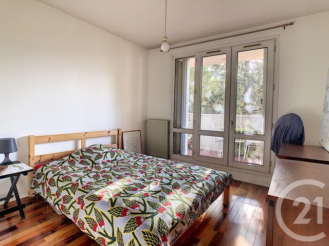 Afficher la photo en grand Appartement T3 à vendre - 3 pièces - 66.05 m2 - MARSEILLE - 13009 - PROVENCE-ALPES-COTE-D-AZUR - Century 21 Can Transactions