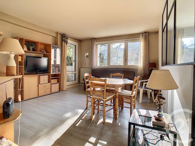 Afficher la photo en grand Appartement T3 à vendre - 3 pièces - 66.05 m2 - MARSEILLE - 13009 - PROVENCE-ALPES-COTE-D-AZUR - Century 21 Can Transactions