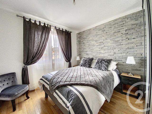 Afficher la photo en grand Appartement T3 à vendre - 3 pièces - 53.39 m2 - MARSEILLE - 13008 - PROVENCE-ALPES-COTE-D-AZUR - Century 21 Can Transactions