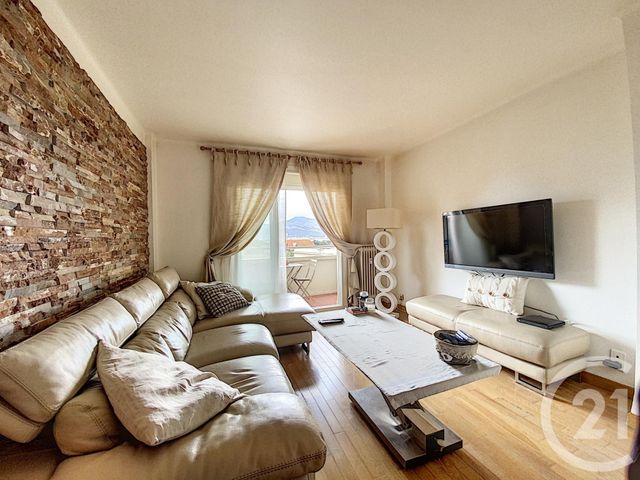 Afficher la photo en grand Appartement T3 à vendre - 3 pièces - 53.39 m2 - MARSEILLE - 13008 - PROVENCE-ALPES-COTE-D-AZUR - Century 21 Can Transactions