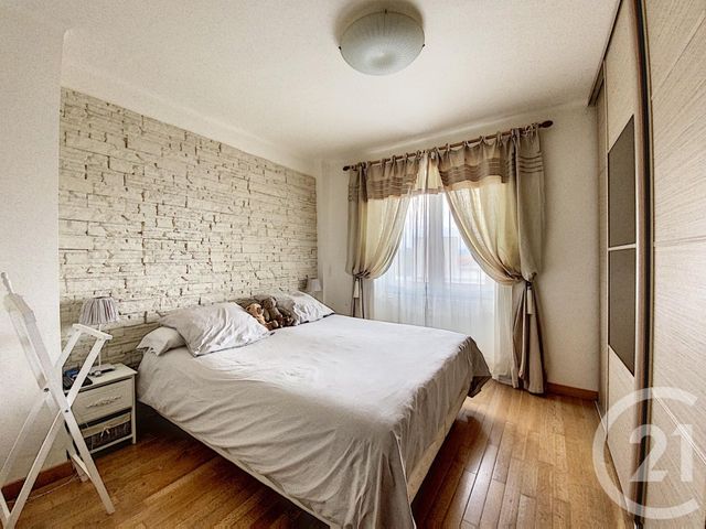 Afficher la photo en grand Appartement T3 à vendre - 3 pièces - 53.39 m2 - MARSEILLE - 13008 - PROVENCE-ALPES-COTE-D-AZUR - Century 21 Can Transactions