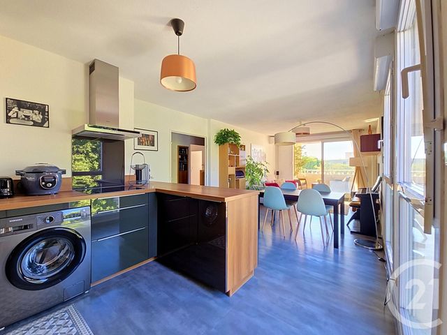 Appartement T3 à vendre - 3 pièces - 70.45 m2 - MARSEILLE - 13008 - PROVENCE-ALPES-COTE-D-AZUR - Century 21 Can Transactions