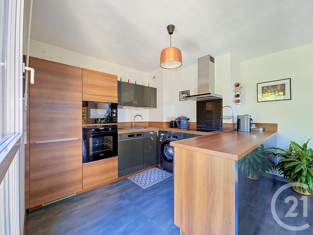 Appartement T3 à vendre - 3 pièces - 70.45 m2 - MARSEILLE - 13008 - PROVENCE-ALPES-COTE-D-AZUR - Century 21 Can Transactions