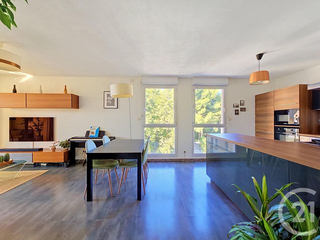 Appartement T3 à vendre - 3 pièces - 70.45 m2 - MARSEILLE - 13008 - PROVENCE-ALPES-COTE-D-AZUR - Century 21 Can Transactions