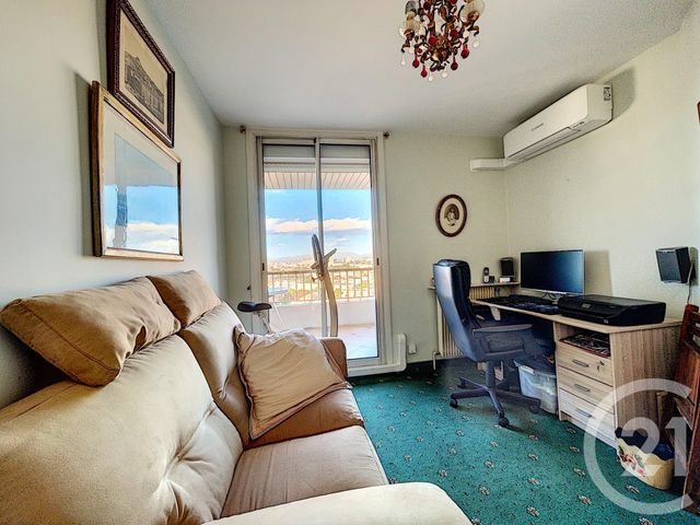Afficher la photo en grand Appartement F4 à vendre - 4 pièces - 86.74 m2 - MARSEILLE - 13008 - PROVENCE-ALPES-COTE-D-AZUR - Century 21 Can Transactions