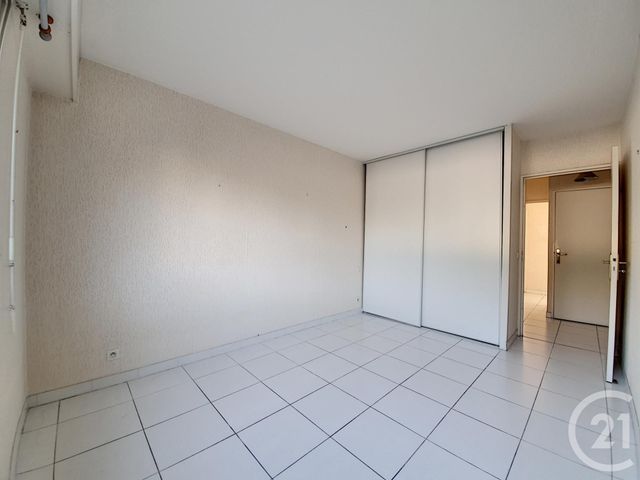 Appartement T3 à vendre - 3 pièces - 79.04 m2 - MARSEILLE - 13008 - PROVENCE-ALPES-COTE-D-AZUR - Century 21 Can Transactions Appartement T3 à vendre - 3 pièces - 79.04 m2 - MARSEILLE - 13008 - PROVENCE-ALPES-COTE-D-AZUR - Century 21 Can Transactions