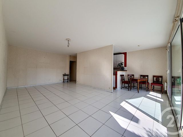 Appartement T3 à vendre - 3 pièces - 79.04 m2 - MARSEILLE - 13008 - PROVENCE-ALPES-COTE-D-AZUR - Century 21 Can Transactions Appartement T3 à vendre - 3 pièces - 79.04 m2 - MARSEILLE - 13008 - PROVENCE-ALPES-COTE-D-AZUR - Century 21 Can Transactions