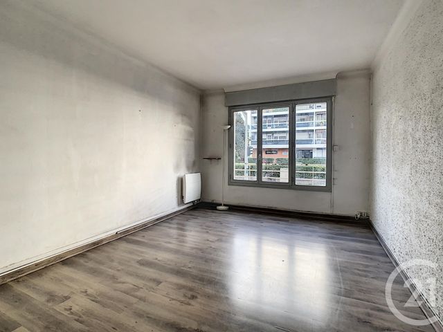 Afficher la photo en grand Appartement T1 à louer - 1 pièce - 33.18 m2 - MARSEILLE - 13008 - PROVENCE-ALPES-COTE-D-AZUR - Century 21 Can Transactions