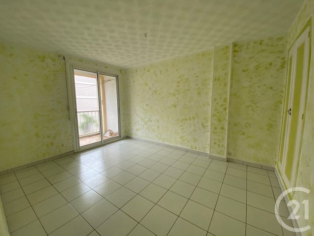 Appartement F4 à vendre - 4 pièces - 68.75 m2 - MARSEILLE - 13009 - PROVENCE-ALPES-COTE-D-AZUR - Century 21 Can Transactions Appartement F4 à vendre - 4 pièces - 68.75 m2 - MARSEILLE - 13009 - PROVENCE-ALPES-COTE-D-AZUR - Century 21 Can Transactions