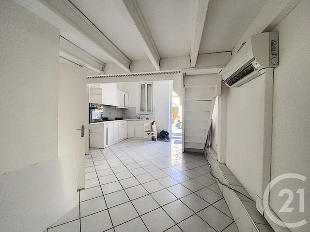 Afficher la photo en grand Appartement F2 à louer - 2 pièces - 27.1 m2 - MARSEILLE - 13008 - PROVENCE-ALPES-COTE-D-AZUR - Century 21 Can Transactions