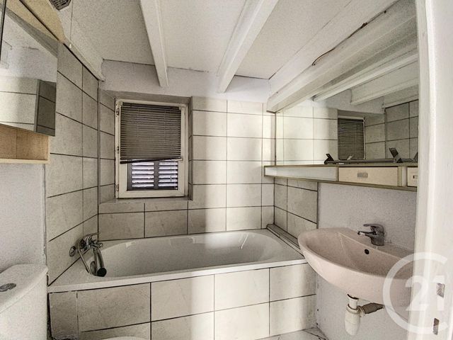 Afficher la photo en grand Appartement F2 à louer - 2 pièces - 27.1 m2 - MARSEILLE - 13008 - PROVENCE-ALPES-COTE-D-AZUR - Century 21 Can Transactions