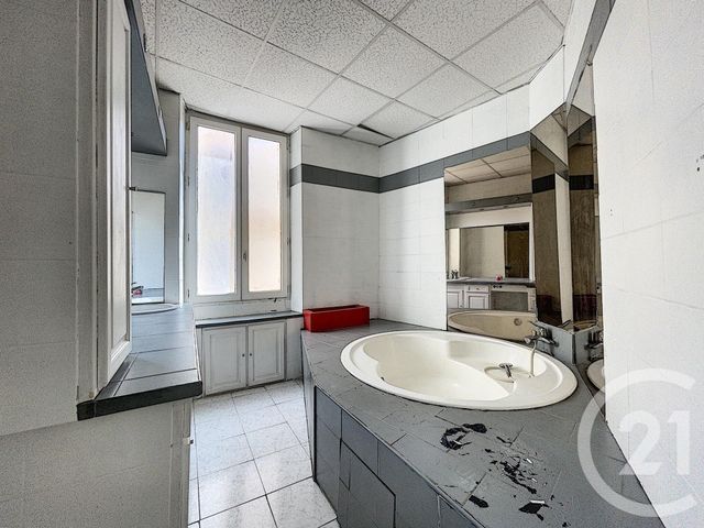 Appartement F3 à vendre - 3 pièces - 75.45 m2 - MARSEILLE - 13006 - PROVENCE-ALPES-COTE-D-AZUR - Century 21 Can Transactions Appartement F3 à vendre - 3 pièces - 75.45 m2 - MARSEILLE - 13006 - PROVENCE-ALPES-COTE-D-AZUR - Century 21 Can Transactions