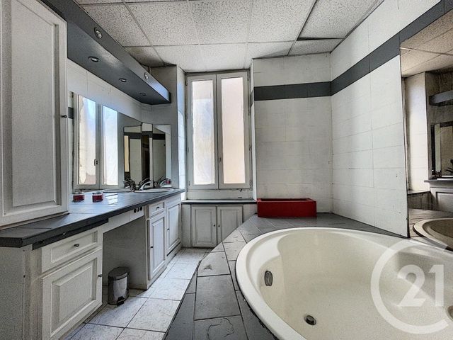 Appartement F3 à vendre - 3 pièces - 75.45 m2 - MARSEILLE - 13006 - PROVENCE-ALPES-COTE-D-AZUR - Century 21 Can Transactions Appartement F3 à vendre - 3 pièces - 75.45 m2 - MARSEILLE - 13006 - PROVENCE-ALPES-COTE-D-AZUR - Century 21 Can Transactions