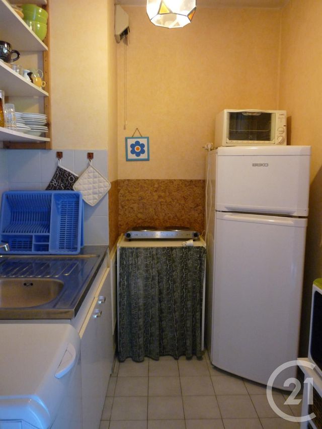 Appartement T1 à louer - 1 pièce - 30.68 m2 - MARSEILLE - 13008 - PROVENCE-ALPES-COTE-D-AZUR - Century 21 Can Transactions Appartement T1 à louer - 1 pièce - 30.68 m2 - MARSEILLE - 13008 - PROVENCE-ALPES-COTE-D-AZUR - Century 21 Can Transactions