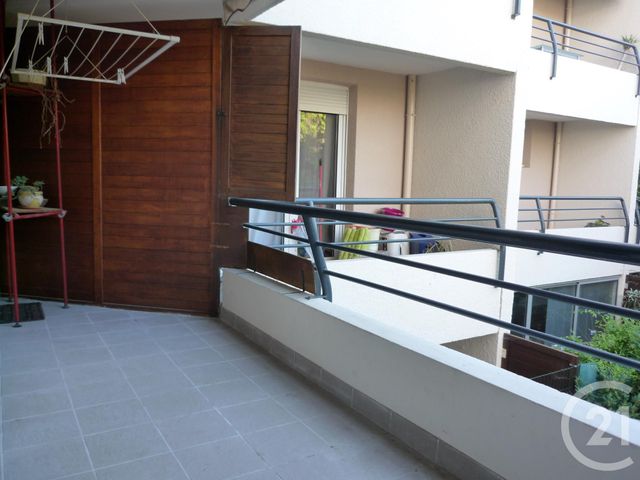 Appartement T1 à louer - 1 pièce - 30.68 m2 - MARSEILLE - 13008 - PROVENCE-ALPES-COTE-D-AZUR - Century 21 Can Transactions Appartement T1 à louer - 1 pièce - 30.68 m2 - MARSEILLE - 13008 - PROVENCE-ALPES-COTE-D-AZUR - Century 21 Can Transactions