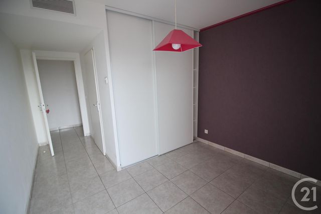 Afficher la photo en grand Appartement F4 à louer - 4 pièces - 86.15 m2 - MARSEILLE - 13008 - PROVENCE-ALPES-COTE-D-AZUR - Century 21 Can Transactions