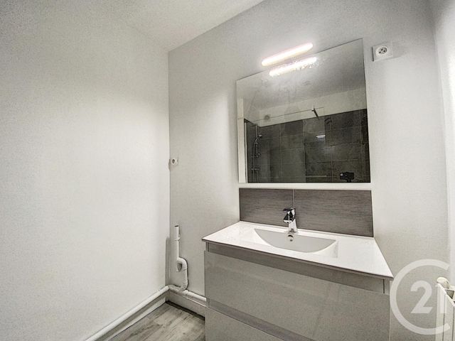 Appartement T3 à louer - 3 pièces - 64.4 m2 - MARSEILLE - 13008 - PROVENCE-ALPES-COTE-D-AZUR - Century 21 Can Transactions Appartement T3 à louer - 3 pièces - 64.4 m2 - MARSEILLE - 13008 - PROVENCE-ALPES-COTE-D-AZUR - Century 21 Can Transactions
