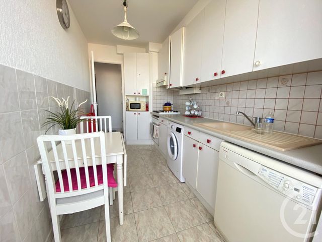 Afficher la photo en grand Appartement T3 à louer - 3 pièces - 53.48 m2 - MARSEILLE - 13008 - PROVENCE-ALPES-COTE-D-AZUR - Century 21 Can Transactions
