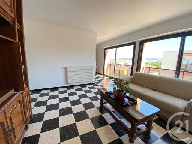 Afficher la photo en grand Appartement T3 à louer - 3 pièces - 53.48 m2 - MARSEILLE - 13008 - PROVENCE-ALPES-COTE-D-AZUR - Century 21 Can Transactions