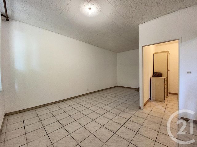Afficher la photo en grand Appartement T1 à louer - 1 pièce - 35.0 m2 - MARSEILLE - 13011 - PROVENCE-ALPES-COTE-D-AZUR - Century 21 Can Transactions