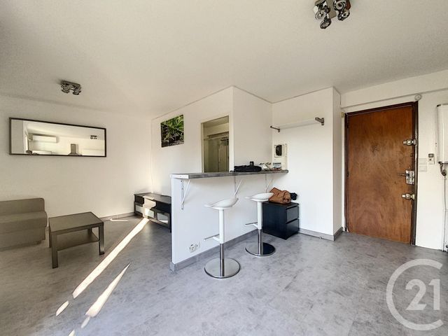 Afficher la photo en grand Appartement T1 à louer - 1 pièce - 27.43 m2 - MARSEILLE - 13010 - PROVENCE-ALPES-COTE-D-AZUR - Century 21 Can Transactions