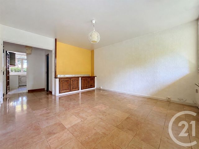 Appartement T3 à vendre - 3 pièces - 59.85 m2 - MARSEILLE - 13008 - PROVENCE-ALPES-COTE-D-AZUR - Century 21 Can Transactions