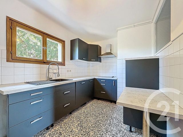 Appartement T4 à vendre - 5 pièces - 87.75 m2 - MARSEILLE - 13008 - PROVENCE-ALPES-COTE-D-AZUR - Century 21 Can Transactions