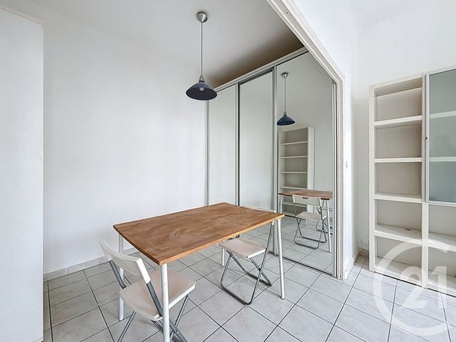 Appartement T2 à louer - 2 pièces - 45.0 m2 - MARSEILLE - 13006 - PROVENCE-ALPES-COTE-D-AZUR - Century 21 Can Transactions
