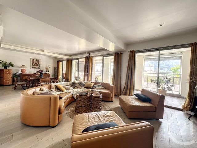 Appartement F3 à vendre - 3 pièces - 158.72 m2 - MARSEILLE - 13008 - PROVENCE-ALPES-COTE-D-AZUR - Century 21 Can Transactions