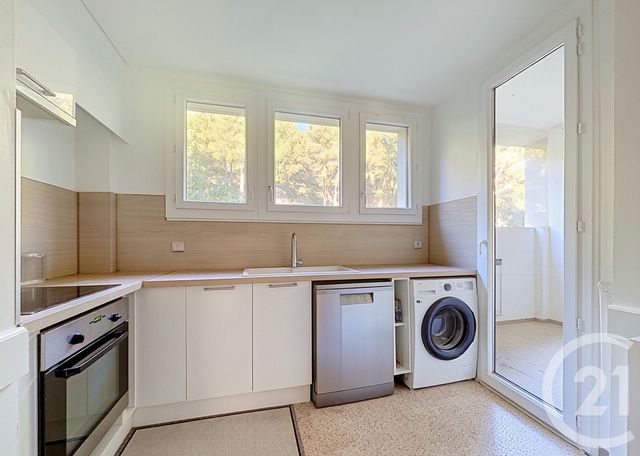 Appartement F4 à louer - 4 pièces - 72.0 m2 - MARSEILLE - 13008 - PROVENCE-ALPES-COTE-D-AZUR - Century 21 Can Transactions