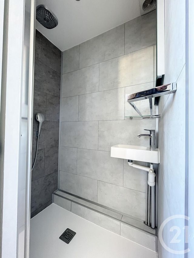 Appartement T2 à vendre - 2 pièces - 35.23 m2 - MARSEILLE - 13008 - PROVENCE-ALPES-COTE-D-AZUR - Century 21 Can Transactions