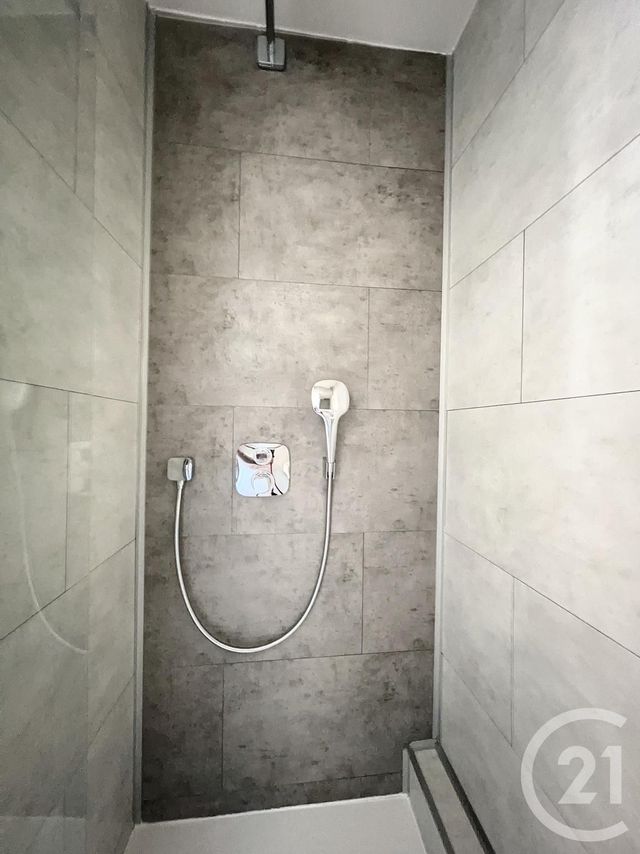 Appartement T2 à vendre - 2 pièces - 35.23 m2 - MARSEILLE - 13008 - PROVENCE-ALPES-COTE-D-AZUR - Century 21 Can Transactions