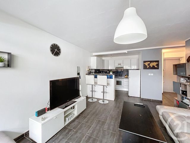 Appartement F2 à vendre - 2 pièces - 44.98 m2 - MARSEILLE - 13009 - PROVENCE-ALPES-COTE-D-AZUR - Century 21 Can Transactions