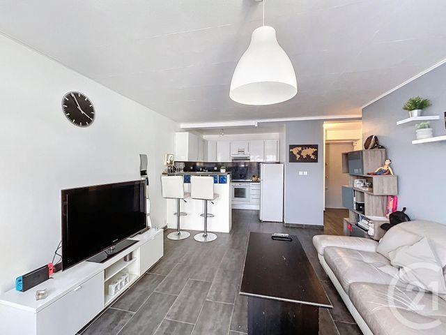 Appartement F2 à vendre - 2 pièces - 44.98 m2 - MARSEILLE - 13009 - PROVENCE-ALPES-COTE-D-AZUR - Century 21 Can Transactions