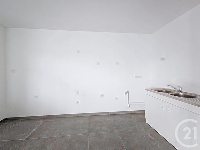 Appartement T4 à vendre - 4 pièces - 102.25 m2 - MARSEILLE - 13008 - PROVENCE-ALPES-COTE-D-AZUR - Century 21 Can Transactions