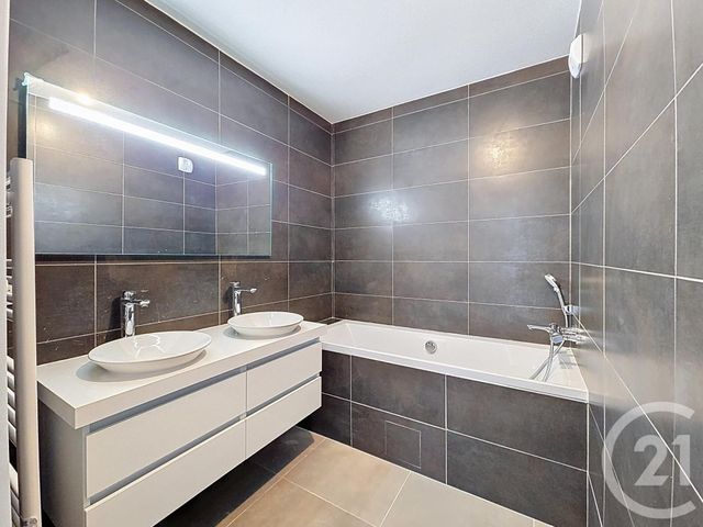 Appartement T4 à vendre - 4 pièces - 102.25 m2 - MARSEILLE - 13008 - PROVENCE-ALPES-COTE-D-AZUR - Century 21 Can Transactions