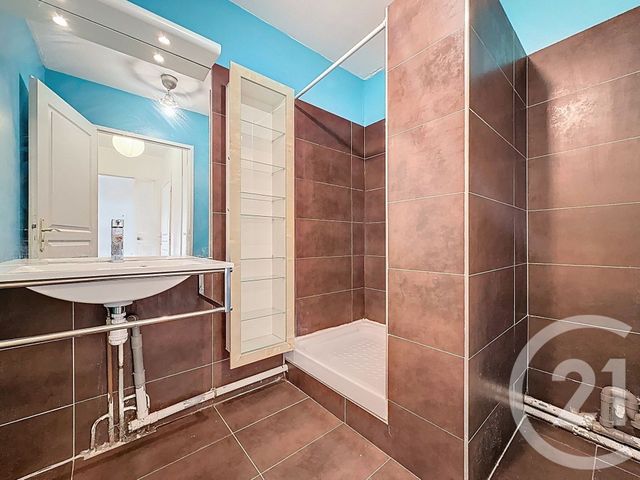 Afficher la photo en grand Appartement T3 à vendre - 3 pièces - 67.45 m2 - MARSEILLE - 13009 - PROVENCE-ALPES-COTE-D-AZUR - Century 21 Can Transactions