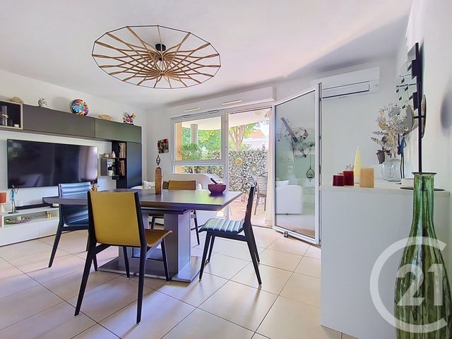 Appartement T3 à vendre - 3 pièces - 52.9 m2 - MARSEILLE - 13008 - PROVENCE-ALPES-COTE-D-AZUR - Century 21 Can Transactions