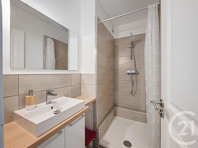 Afficher la photo en grand Appartement T6 à vendre - 6 pièces - 119.56 m2 - MARSEILLE - 13009 - PROVENCE-ALPES-COTE-D-AZUR - Century 21 Can Transactions