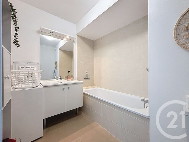 Appartement T1 à louer - 1 pièce - 26.11 m2 - MARSEILLE - 13008 - PROVENCE-ALPES-COTE-D-AZUR - Century 21 Can Transactions