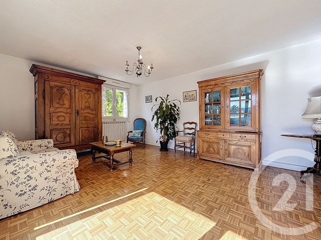 Appartement T3 à vendre - 3 pièces - 62.3 m2 - MARSEILLE - 13008 - PROVENCE-ALPES-COTE-D-AZUR - Century 21 Can Transactions