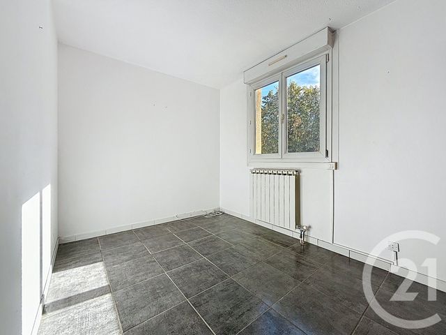 Appartement T3 à vendre - 3 pièces - 62.3 m2 - MARSEILLE - 13008 - PROVENCE-ALPES-COTE-D-AZUR - Century 21 Can Transactions