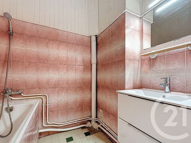 Appartement T3 à vendre - 3 pièces - 57.75 m2 - MARSEILLE - 13008 - PROVENCE-ALPES-COTE-D-AZUR - Century 21 Can Transactions