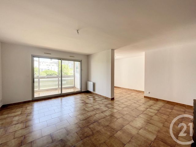 Appartement T3 à louer - 3 pièces - 86.3 m2 - MARSEILLE - 13008 - PROVENCE-ALPES-COTE-D-AZUR - Century 21 Can Transactions
