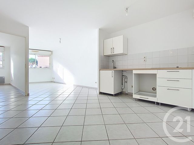 Appartement F2 à vendre - 2 pièces - 45.79 m2 - MARSEILLE - 13008 - PROVENCE-ALPES-COTE-D-AZUR - Century 21 Can Transactions