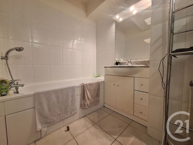 Appartement F2 à louer - 2 pièces - 32.82 m2 - MARSEILLE - 13008 - PROVENCE-ALPES-COTE-D-AZUR - Century 21 Can Transactions