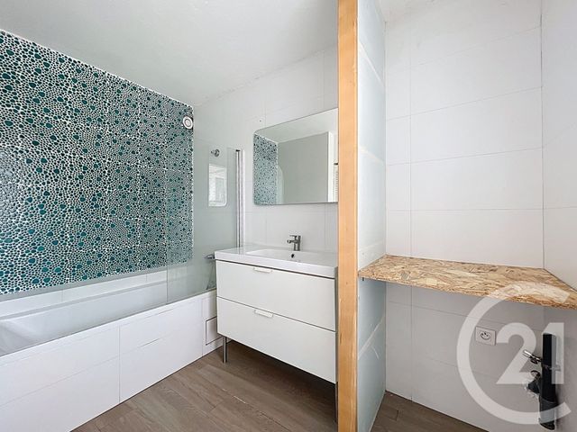 Appartement F4 à louer - 4 pièces - 80.0 m2 - MARSEILLE - 13008 - PROVENCE-ALPES-COTE-D-AZUR - Century 21 Can Transactions