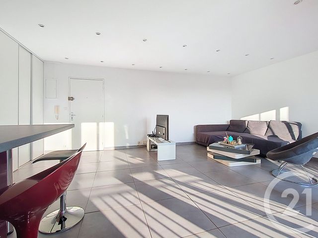 Appartement T3 à vendre - 3 pièces - 71.9 m2 - MARSEILLE - 13008 - PROVENCE-ALPES-COTE-D-AZUR - Century 21 Can Transactions