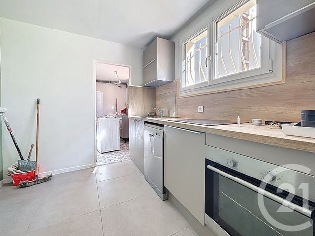 Appartement F4 à louer - 4 pièces - 67.36 m2 - MARSEILLE - 13009 - PROVENCE-ALPES-COTE-D-AZUR - Century 21 Can Transactions